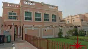 Umm Suqeim, 4 Bedrooms Large Compound Villa