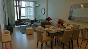 1 BR with Laundry Room, Balcony with Canal View